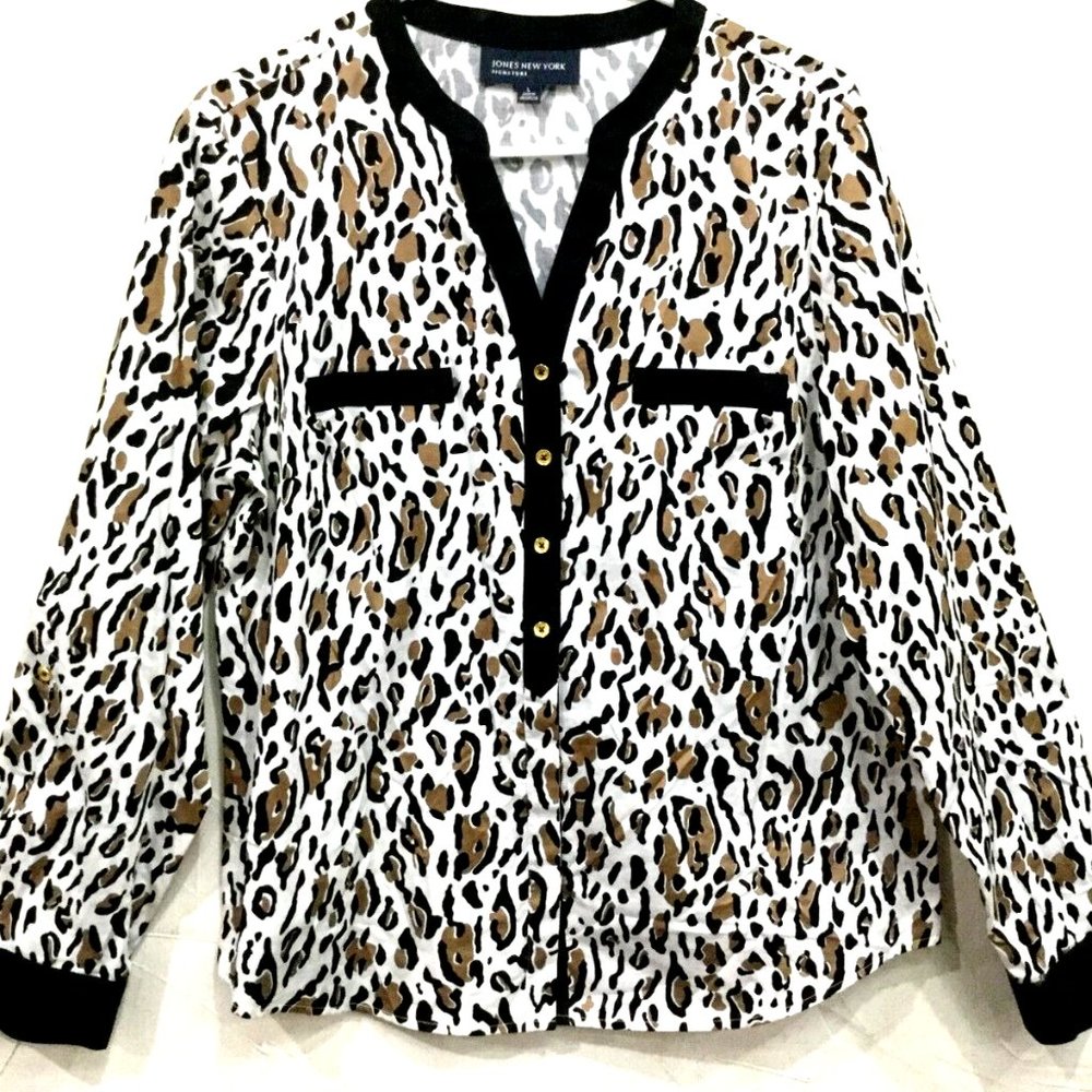 Jones New York Women Size L Blouse Top Shirt Adjust. Sleeves Animal Leopard Tan